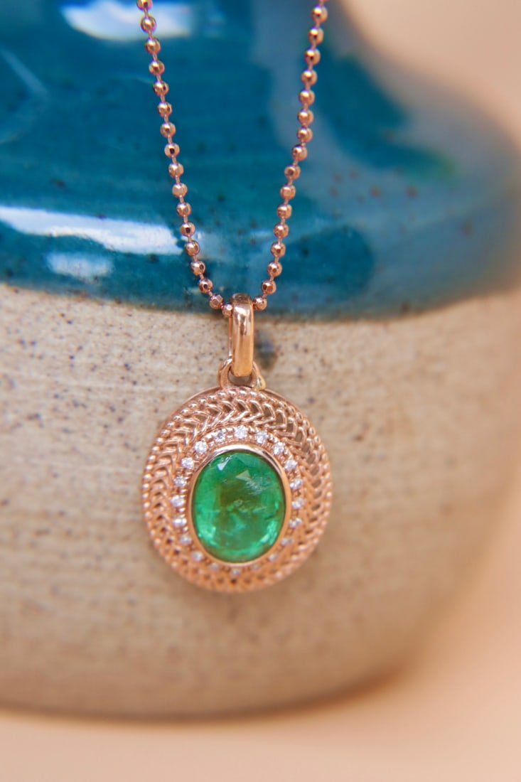 18K Gold Natural Emerald Pendant with South African Diamonds - 2
