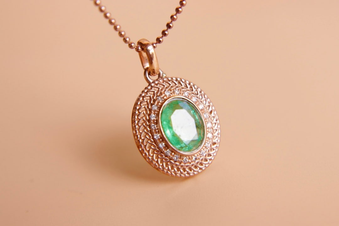 18K Gold Natural Emerald Pendant with South African Diamonds - 7