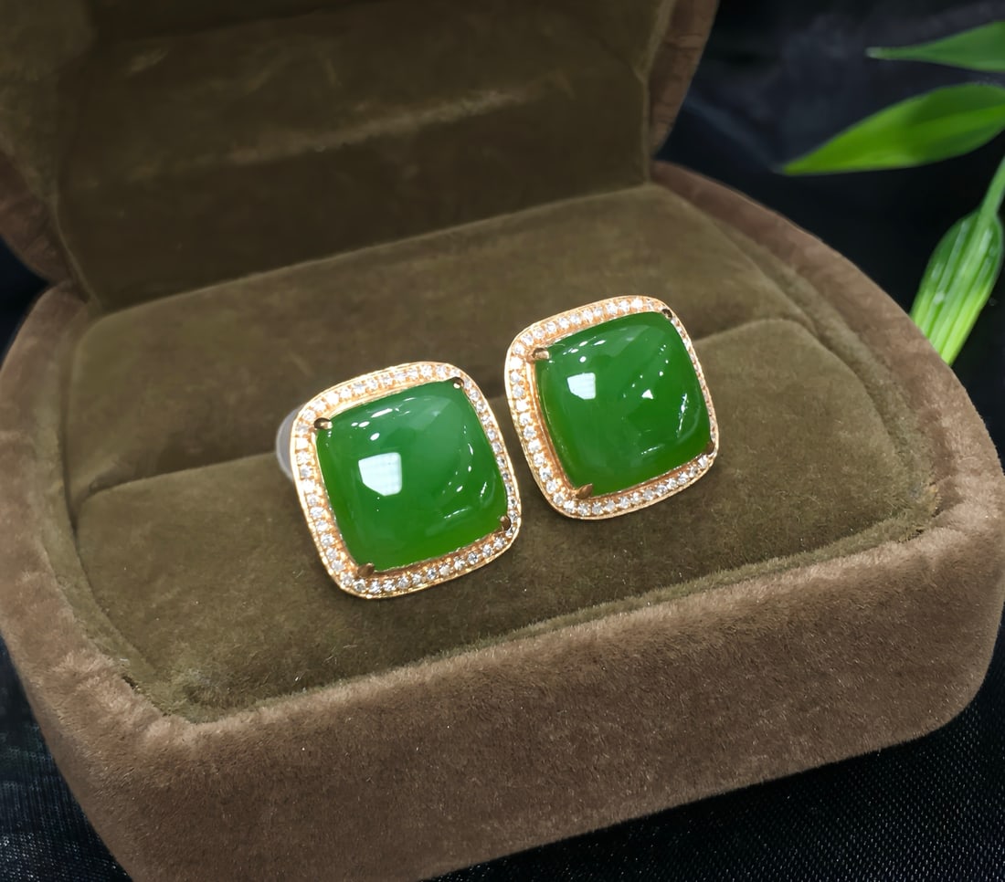 18K Gold Diamond-Set Hetian Jade Stud Earrings, 10mm Square, Elegant Design - 3