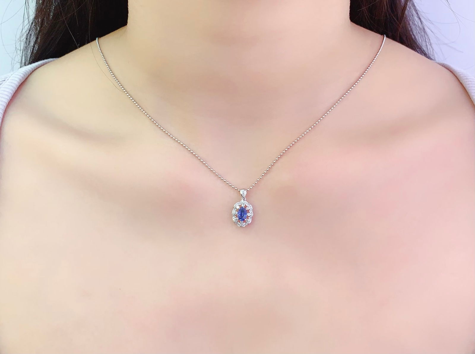 18K Gold Natural Sapphire Pendant, 0.85ct, Diamond Accent - 6