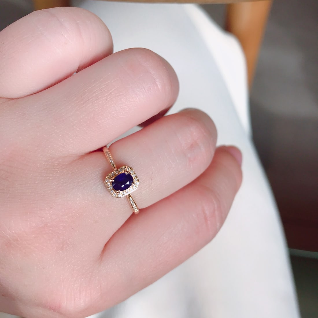 18K Gold Natural Sapphire and Diamond Ring, 0.44ct, 32 Diamonds - 4