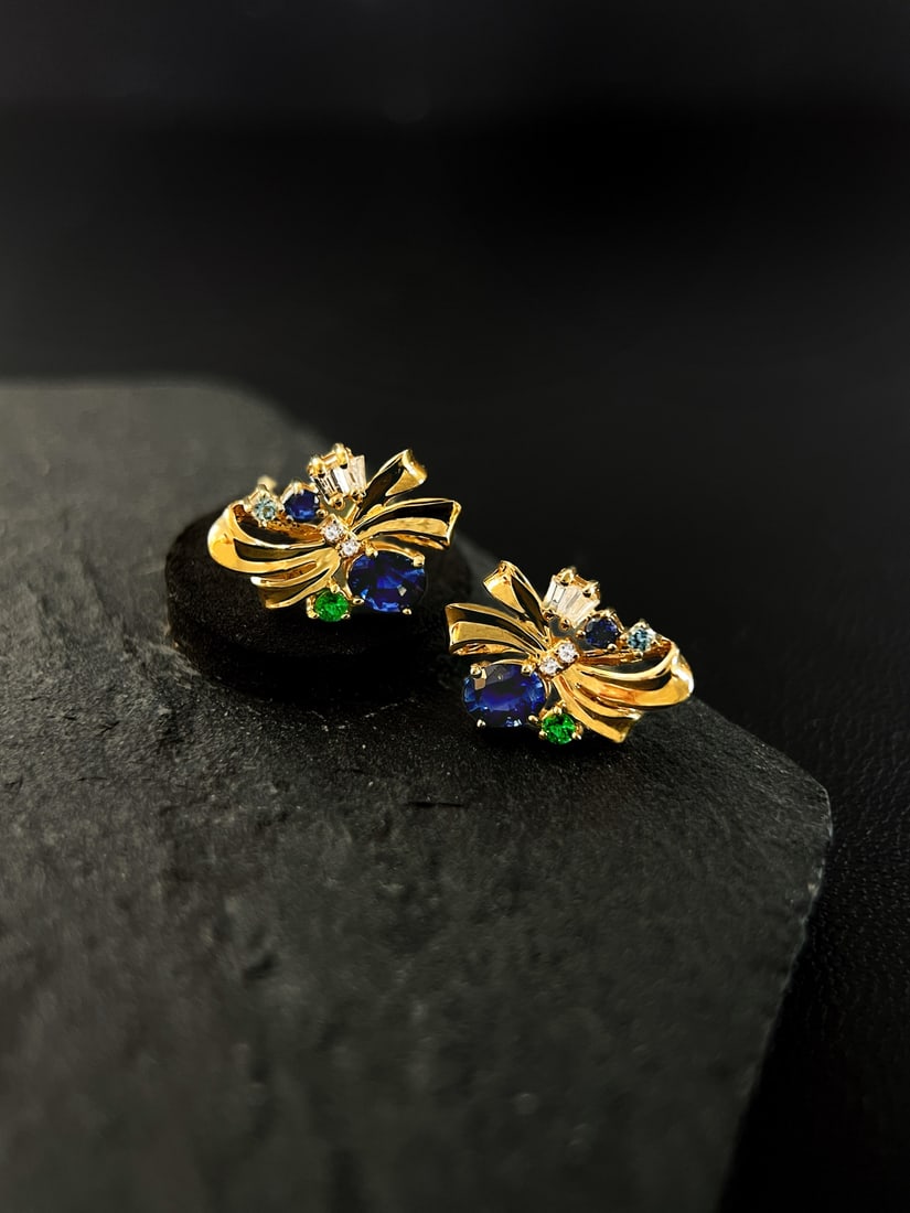 18K Gold Diamond & Gemstone Bow Stud Earrings, 0.78 Carat, Emerald & Sapphire - 2