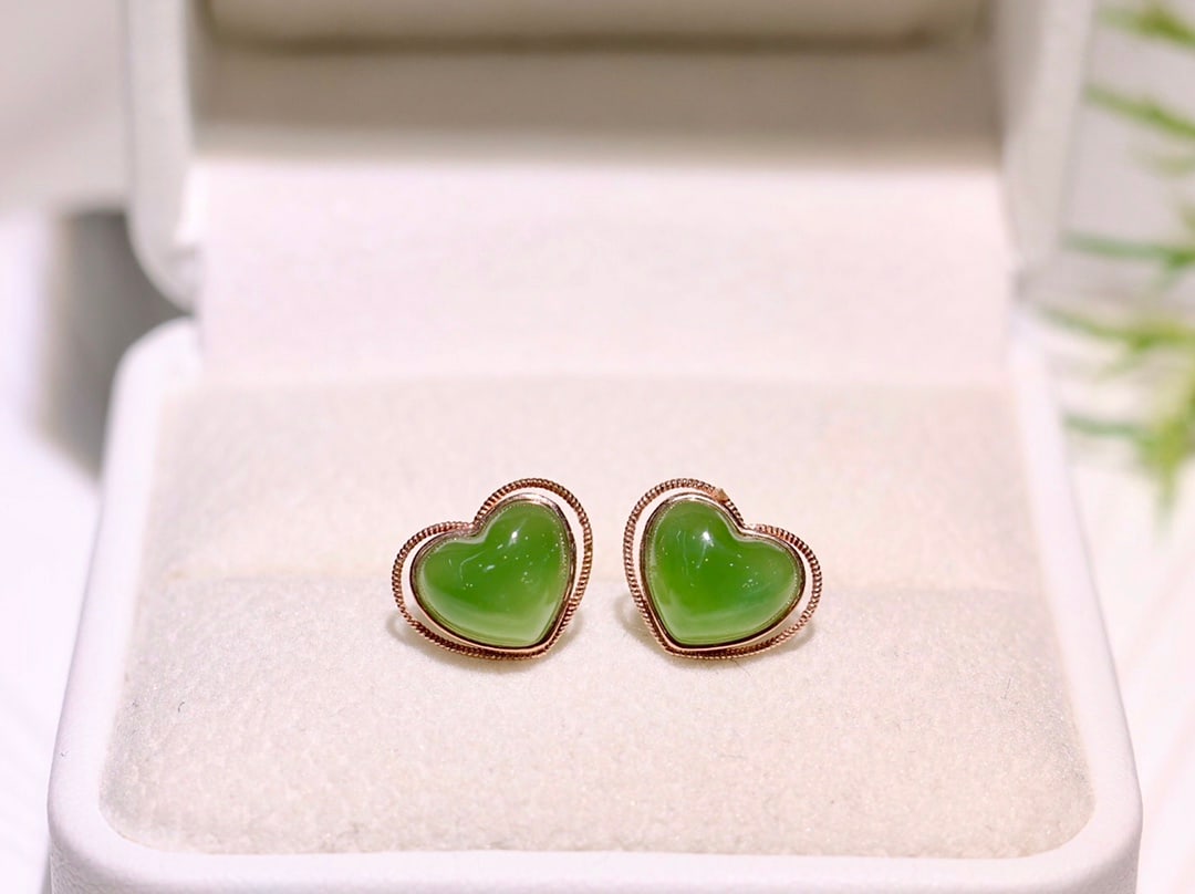 18K Gold Hetian Jade Heart Stud Earrings, 8mm, Excellent Luster - 4
