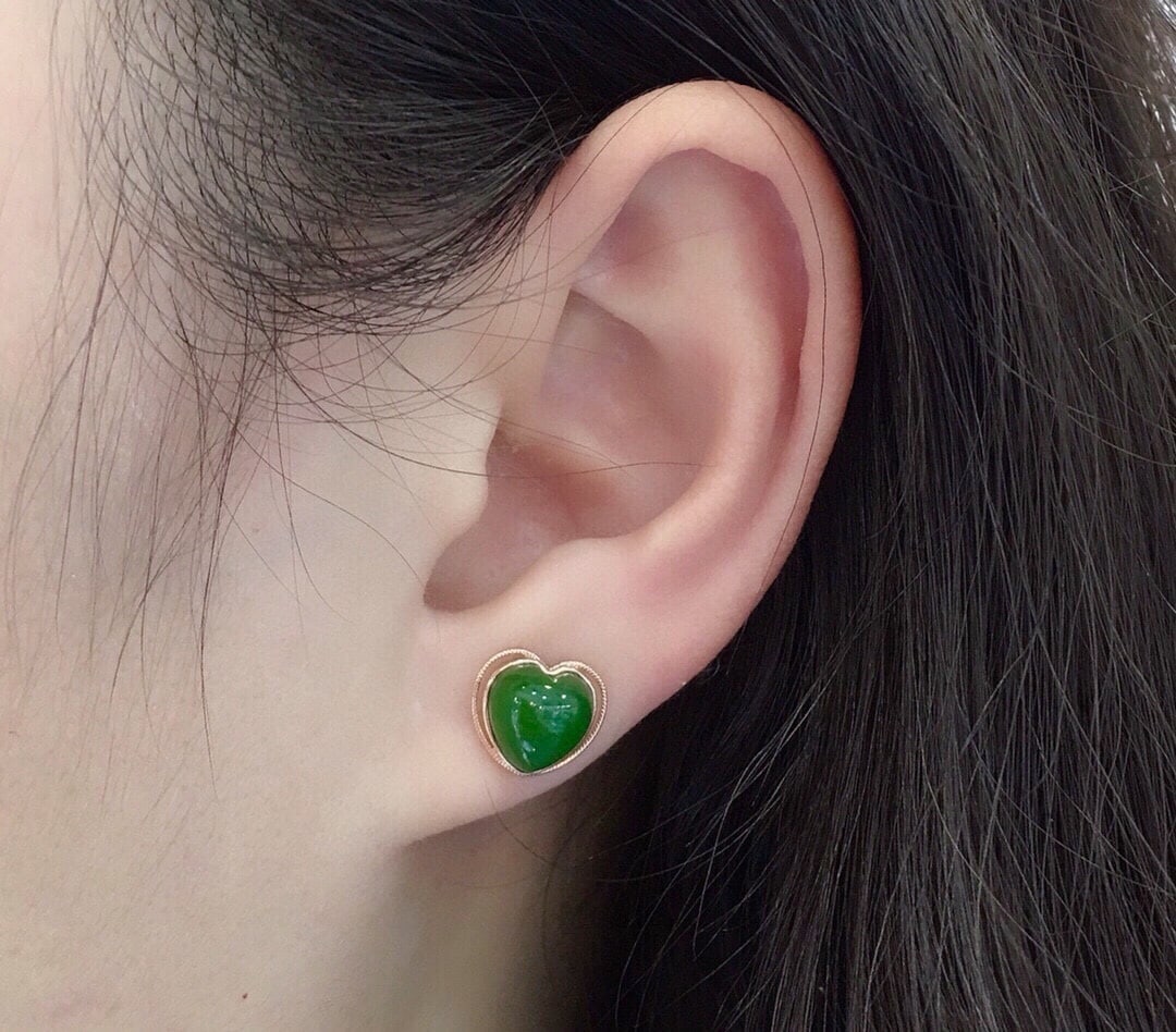 18K Gold Hetian Jade Heart Stud Earrings, 8mm, Excellent Luster - 6