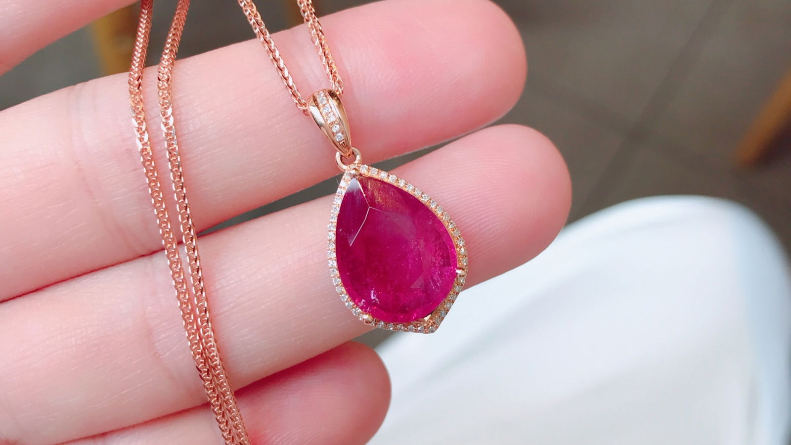 18K Gold Rubellite Tourmaline Pendant with 55 Diamonds, 6.4 ct Gemstone - 2