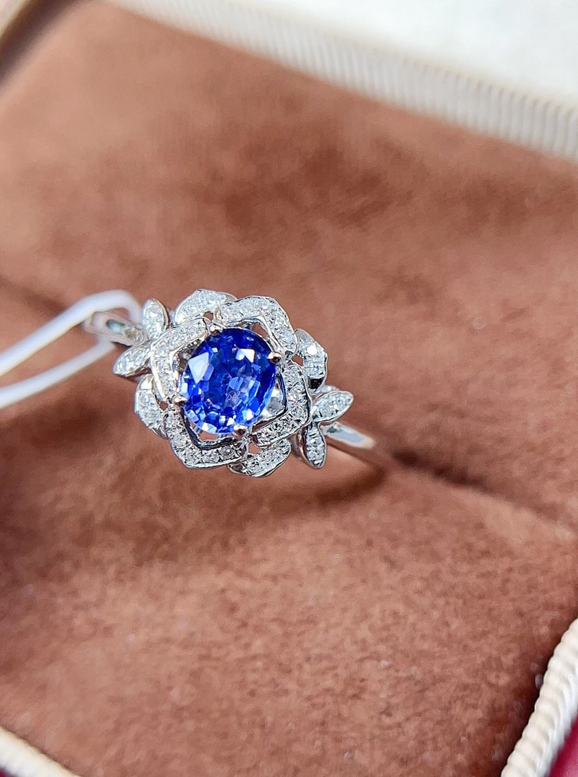 18K Gold Cornflower Blue Sapphire Diamond Ring 0.5ct - 4