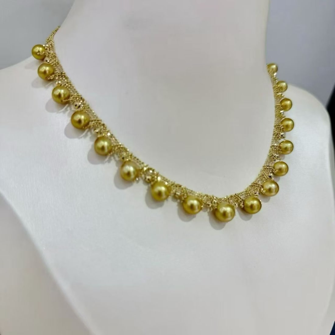 18K Gold Lace Knitted Pearl Necklace - 2
