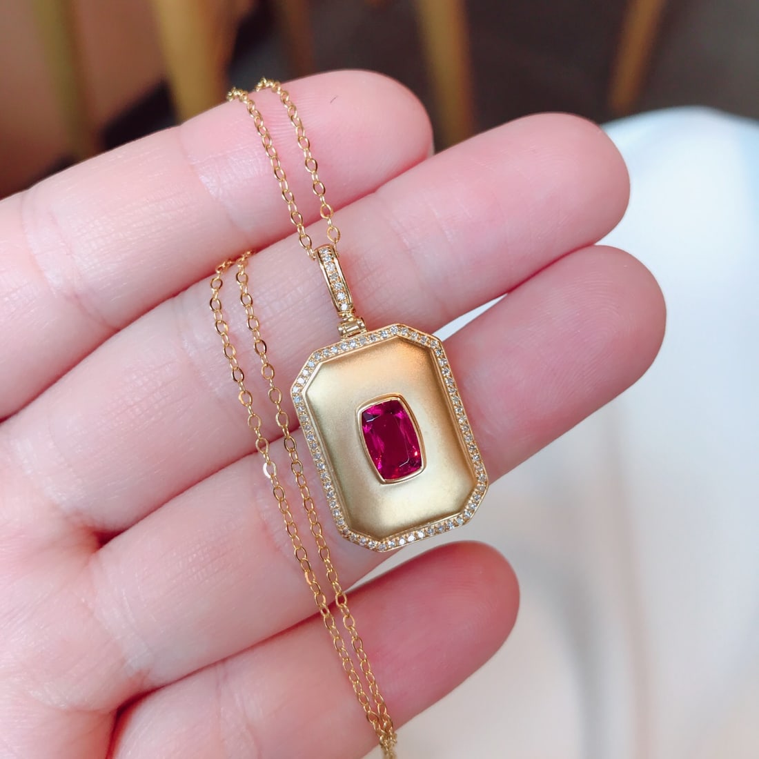 18K Gold Natural Tourmaline Rubellite Pendant with 69 Diamonds, 0.6 ct Gemstone - 4