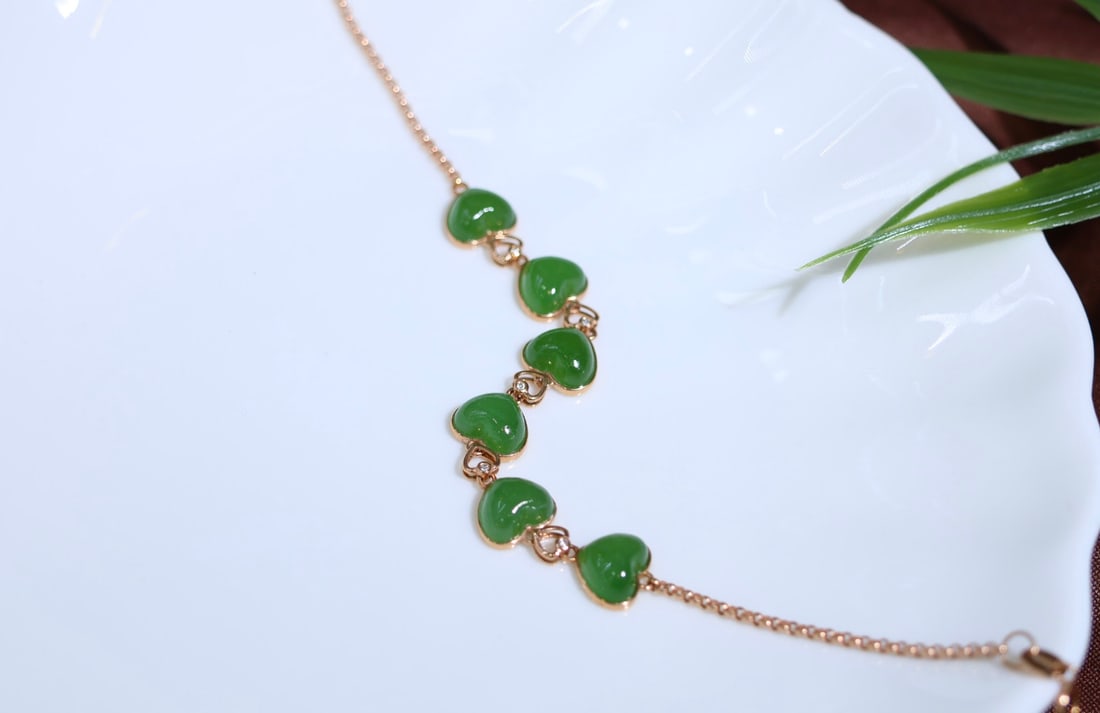 18K Gold Jade Heart Bracelet, 8mm, Exquisite Craftsmanship - 2