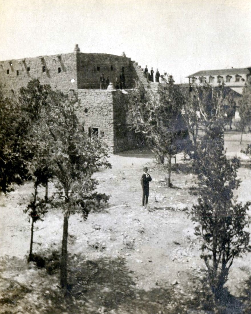 C. 1890, HOPI INDIANS HOUSE; GRAND CANYON: Title: C. 1890, HOPI INDIANS HOUSE; GRAND CANYON Artist/Source: PUTNAM AND VALENTINE; LOS ANGELES, CALIFORNIA Original Date: CIRCA 1890-1910 Dimensions: 10X8" Description: || UNITED STATES SHIPPING