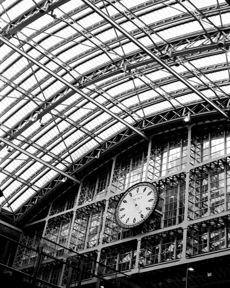 2010, "4:54 LONDON TIME", (LONDON, ENGLAND): Title: 2010, "4:54 LONDON TIME", (LONDON, ENGLAND) Artist/Source: EUROCONTEMPO PUBLISHING Original Date: 2010 Dimensions: 10X8" Description: || UNITED STATES SHIPPING ONLY! || This lot is a Dye Based