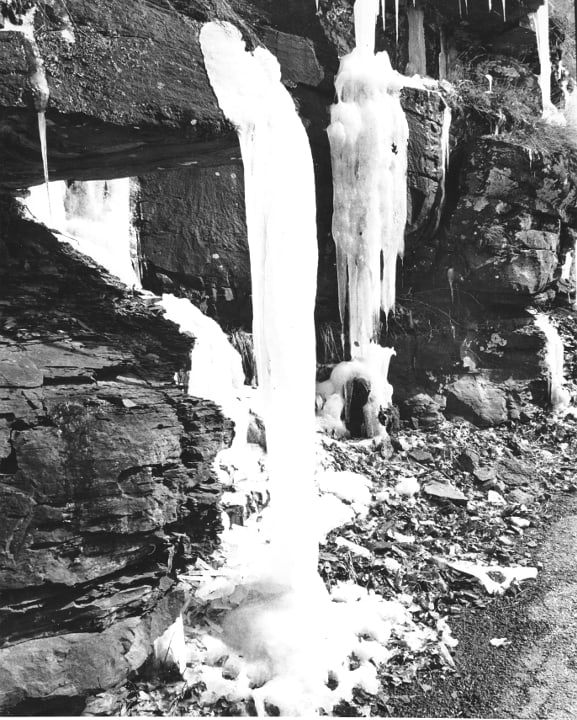 2006, "ICEFALL", (WESTERN CATSKILL MOUNTAINS): Title: 2006, "ICEFALL", (WESTERN CATSKILL MOUNTAINS) Artist/Source: UNIDENTIFIED Original Date: 2006 Dimensions: 10X8" Description: || UNITED STATES SHIPPING ONLY! || This lot is a Dye Based Photolith