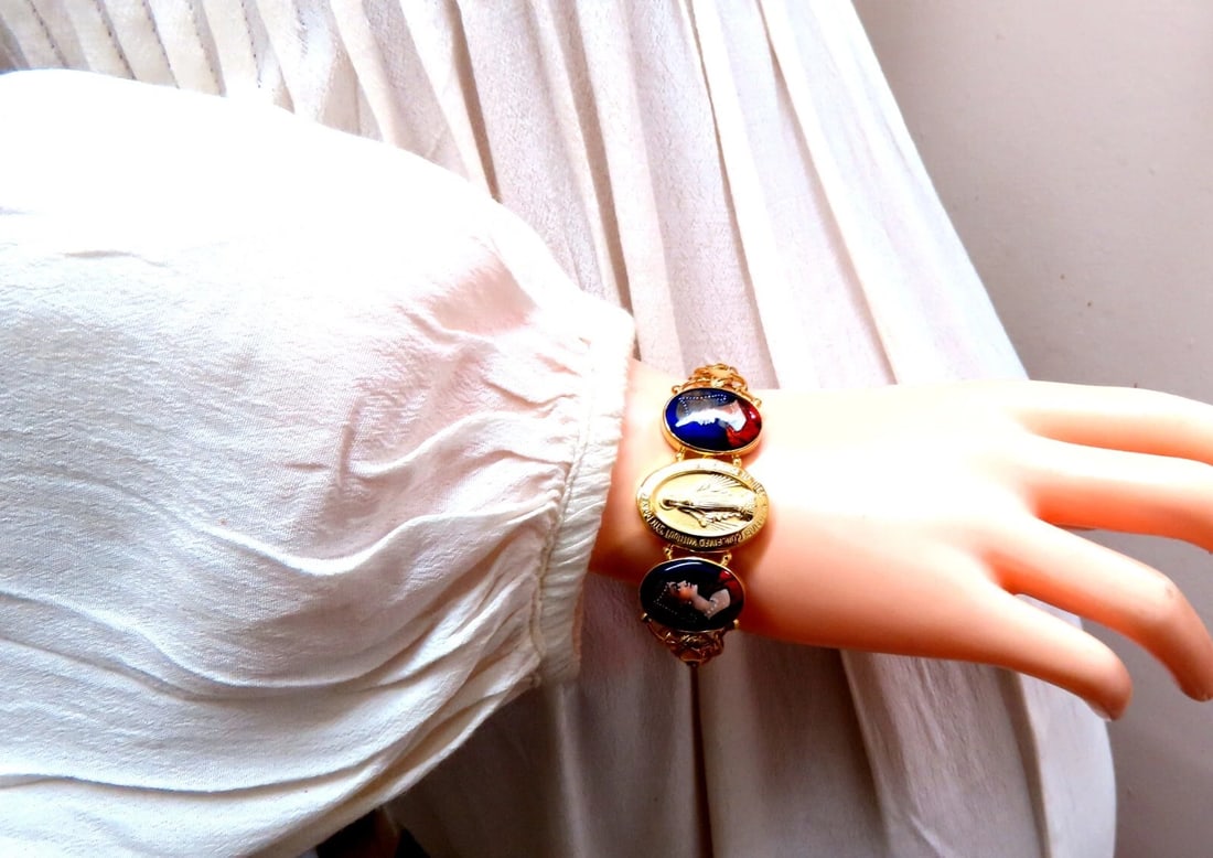 Virgin Mary Bracelet 14kt Gold 21 Grams France** - 8