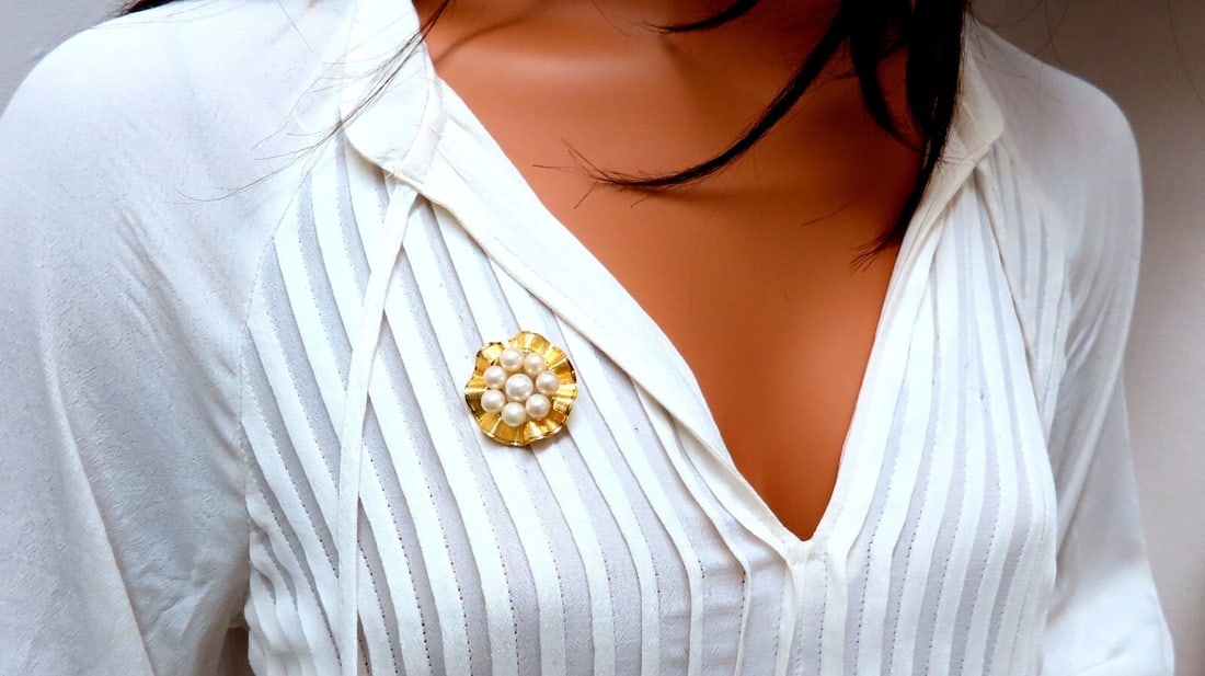 Cluster South Sea Pearls Pin 14kt Gold** - 6