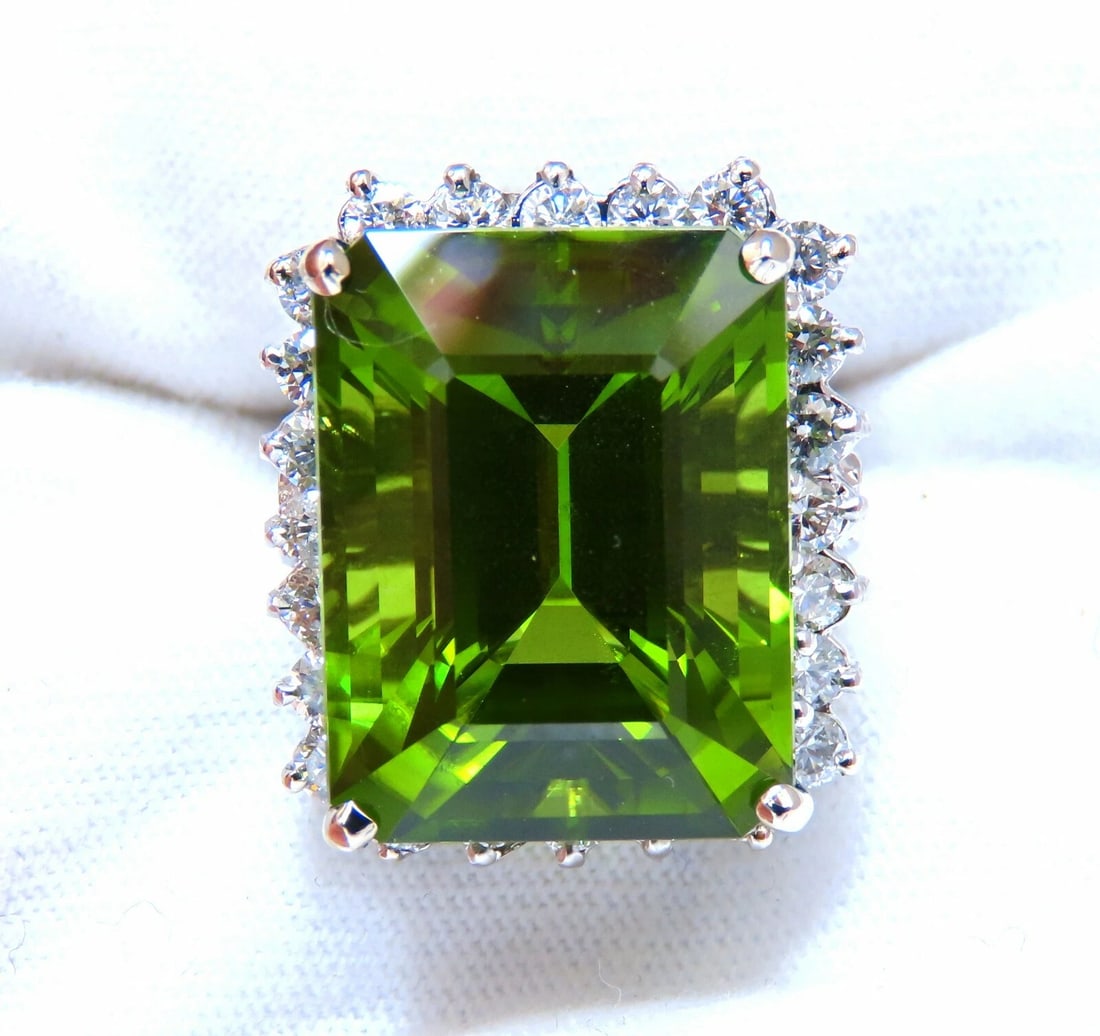 GIA Certified 18.53ct Natural Green Peridot Diamonds Rings 14kt - 6