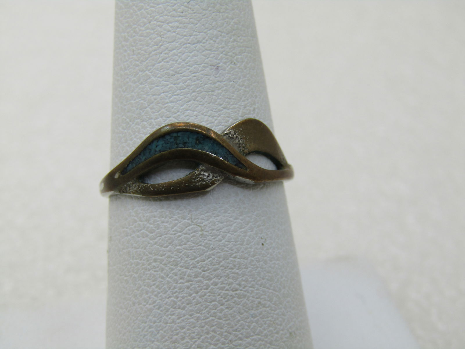 Vintage Inlaid Turquoise Criss Cross Ring, Sz. 7.5 - 2