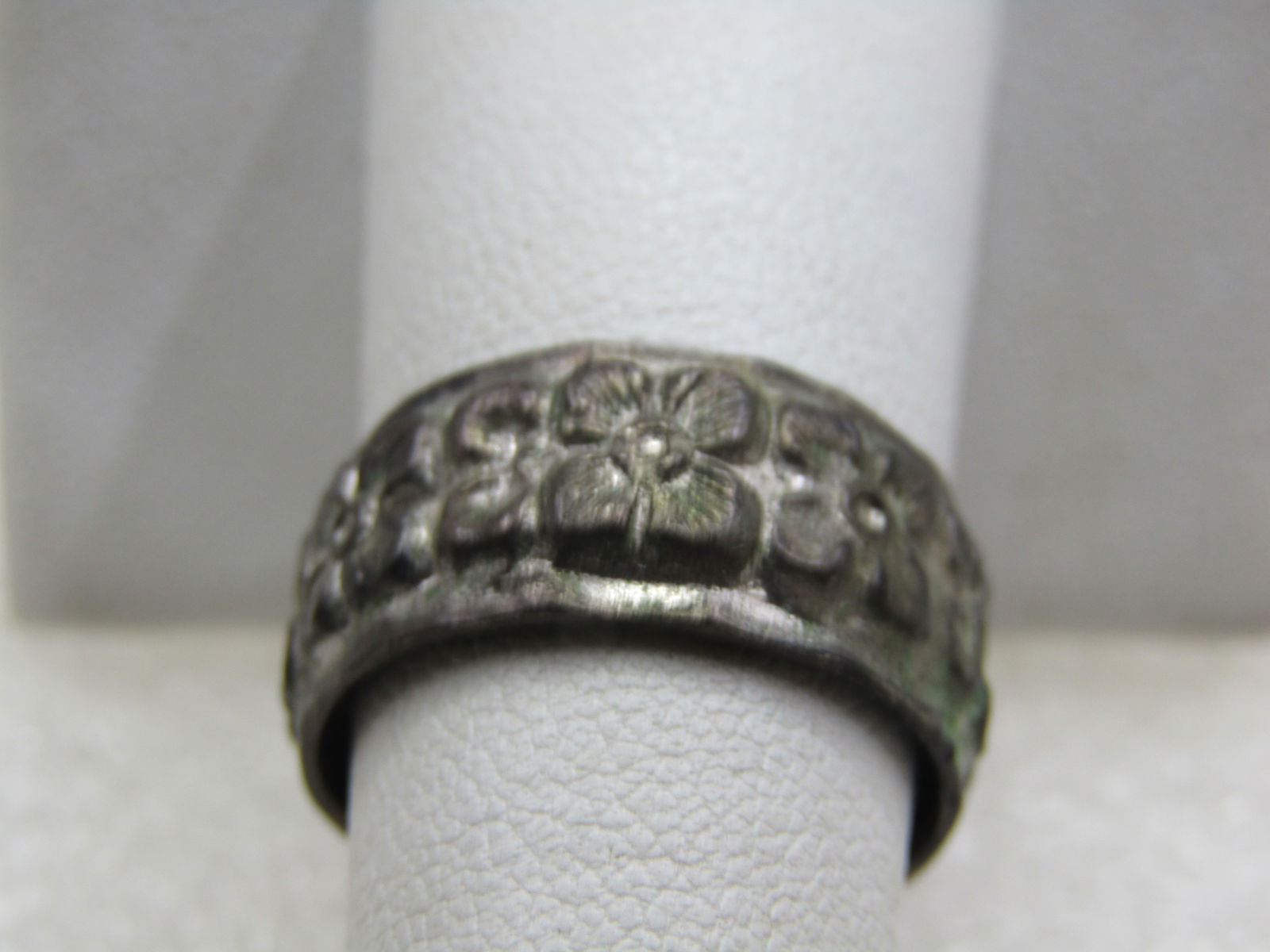 Vintage Sterling Floral Band Ring, Sz. 7.5, 9mm Wide, 1930's-1940's - 3