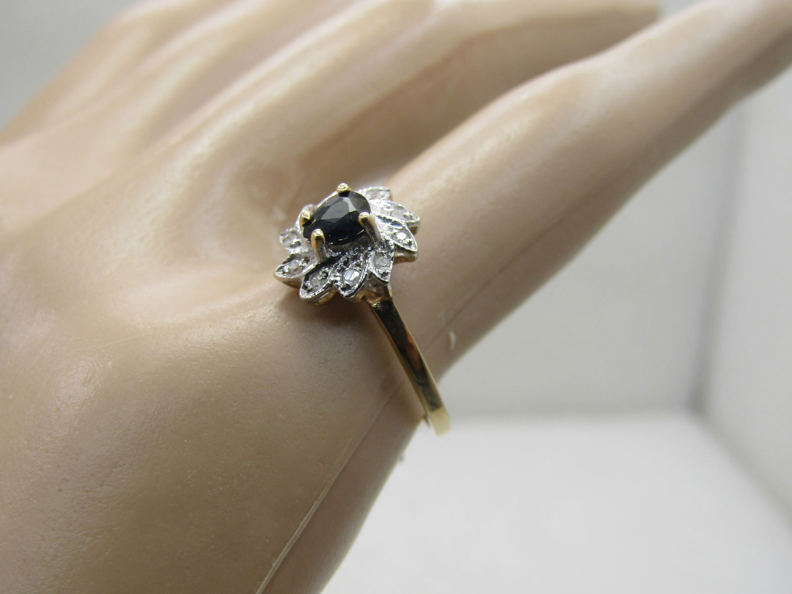 10kt Two-Tone Sapphire Diamond Ring, Sz. 6.5, 1.43 gr. - 6