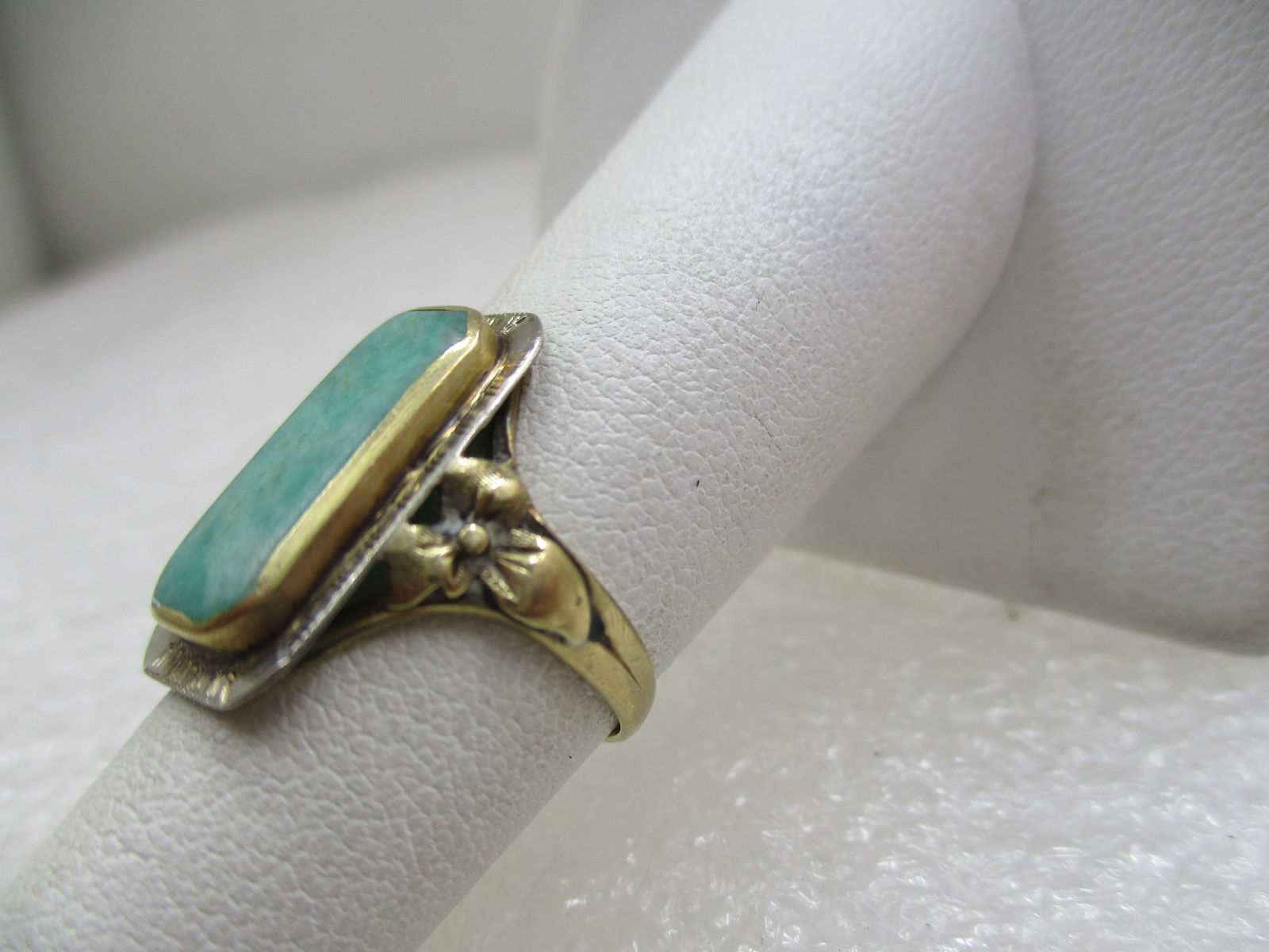 Vintage 1920's-1930's 10kt Green Stone Ring, sz. 5.5 - 5