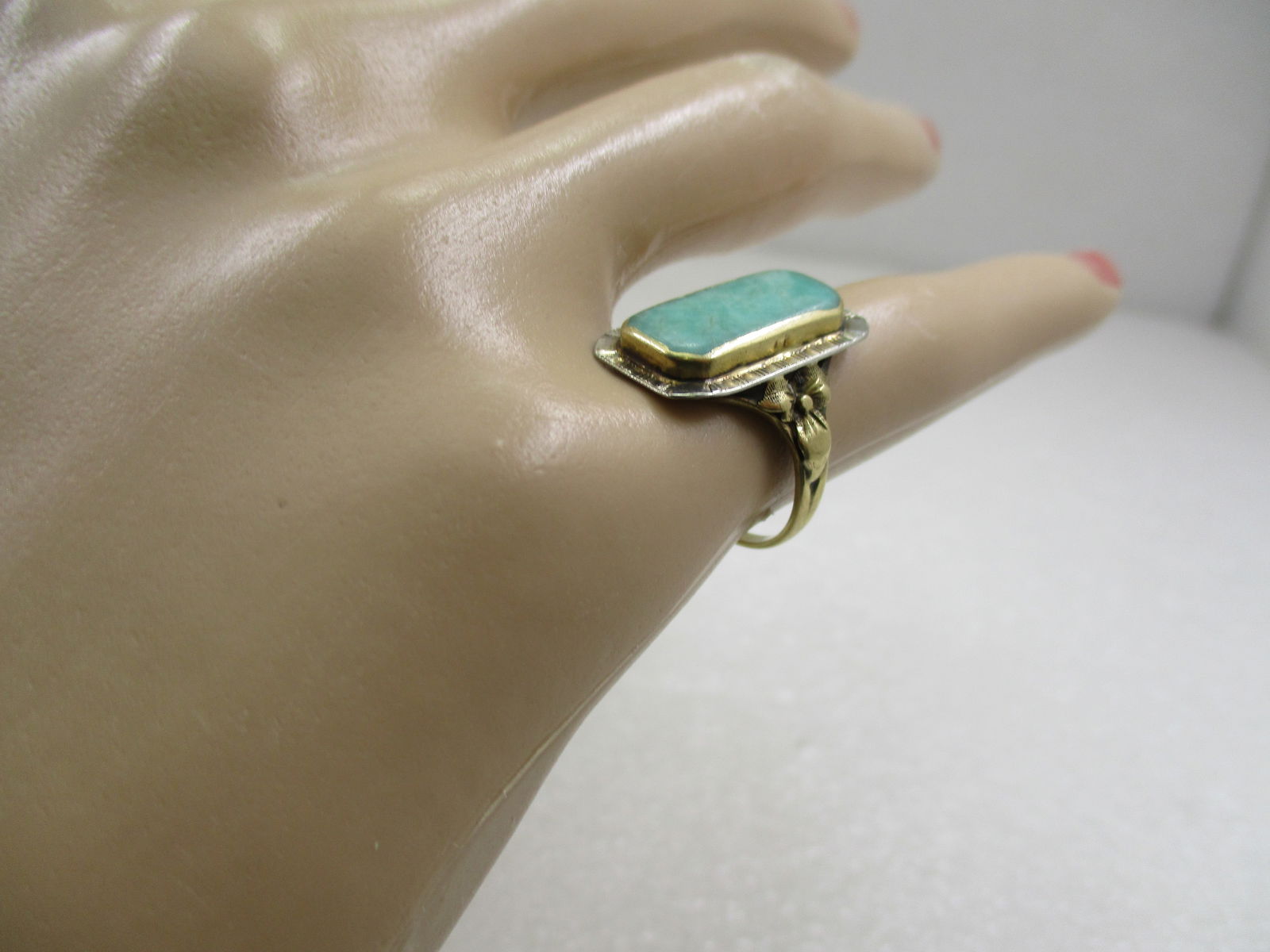 Vintage 1920's-1930's 10kt Green Stone Ring, sz. 5.5 - 9