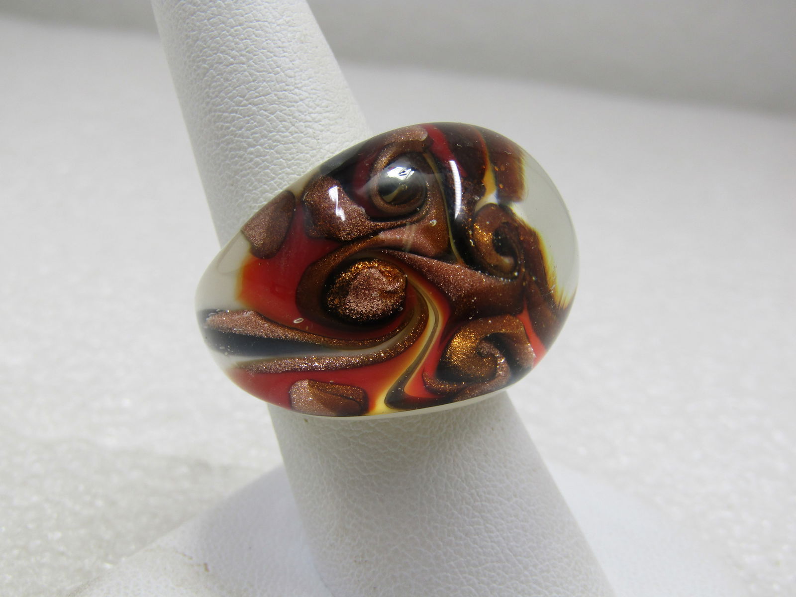 Swirled Glass Ring, Sz. 7, Domed, Murano Style - 2