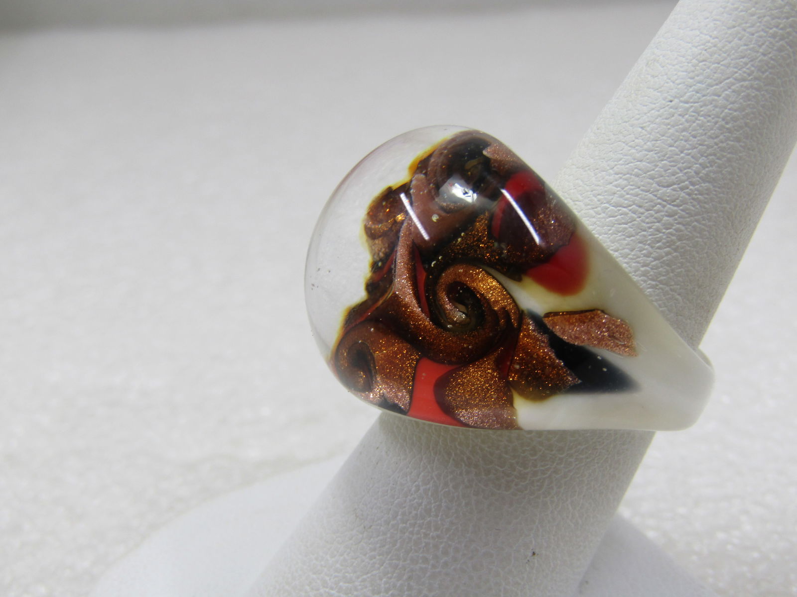 Swirled Glass Ring, Sz. 7, Domed, Murano Style - 3