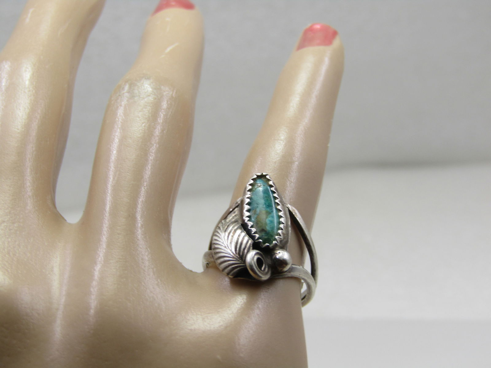 Vintage Sterling Southwestern Turquoise Feather Ring, Sz. 4.75 - 6