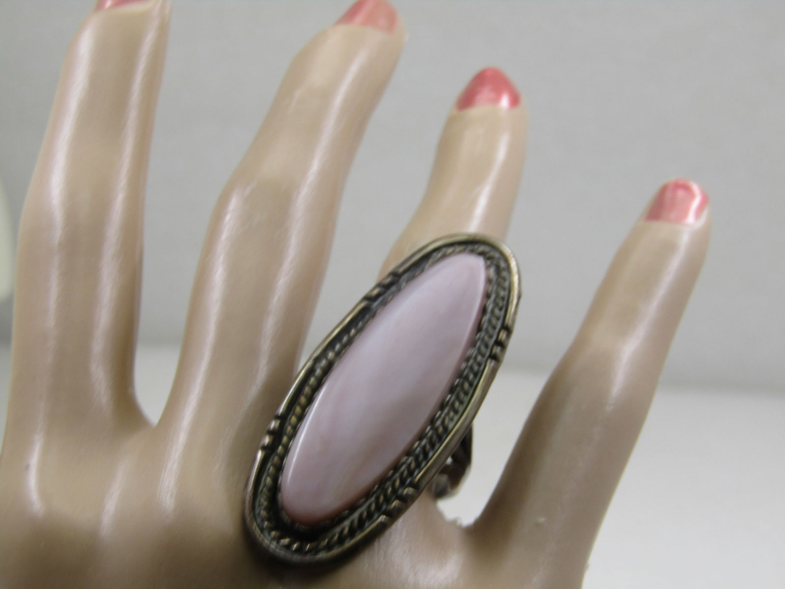 Vintage Sterling Southwestern Pink Faux Mother-of-Pearl Ring, Sz. 8 - 7