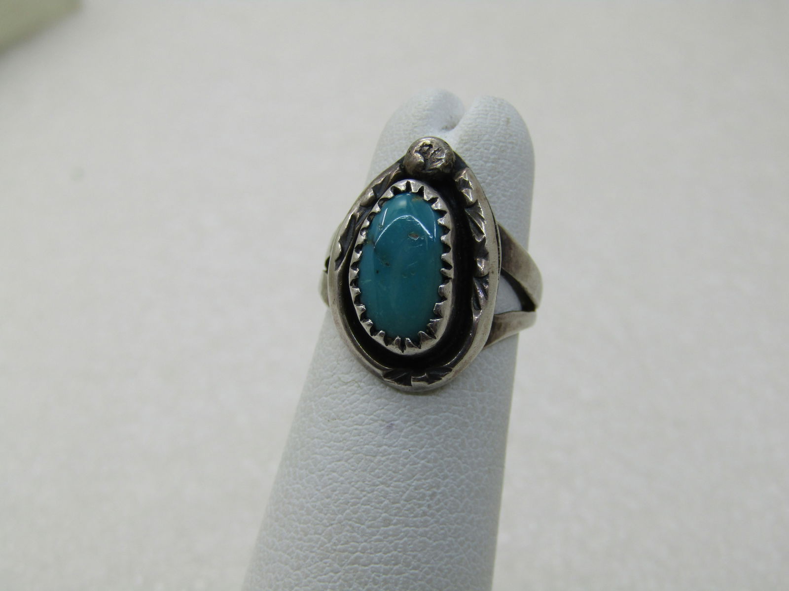 Vintage Southwestern Sterling Turquiose Ring, Sz 2.5, 4.0 gr., Post Mid-Century - 3