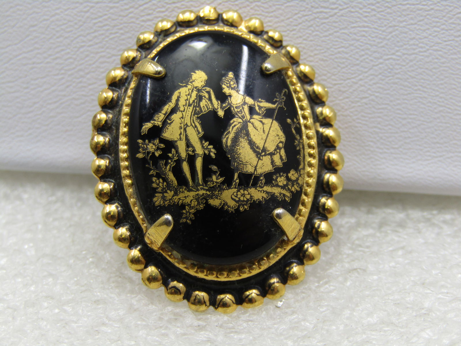 Vintage Black & Gold Courting Cameo Brooch Pendant, (1 of 7)