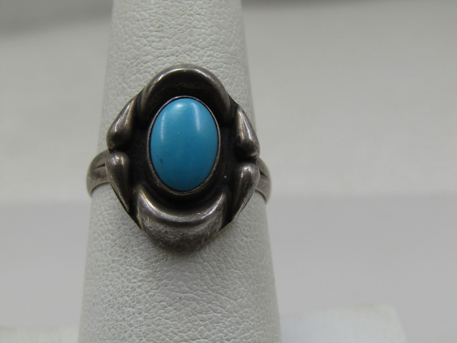 Vintage Sterling Southwestern Ring Turquoise Colored Stone, Sz. 7.5 (1 of 8)
