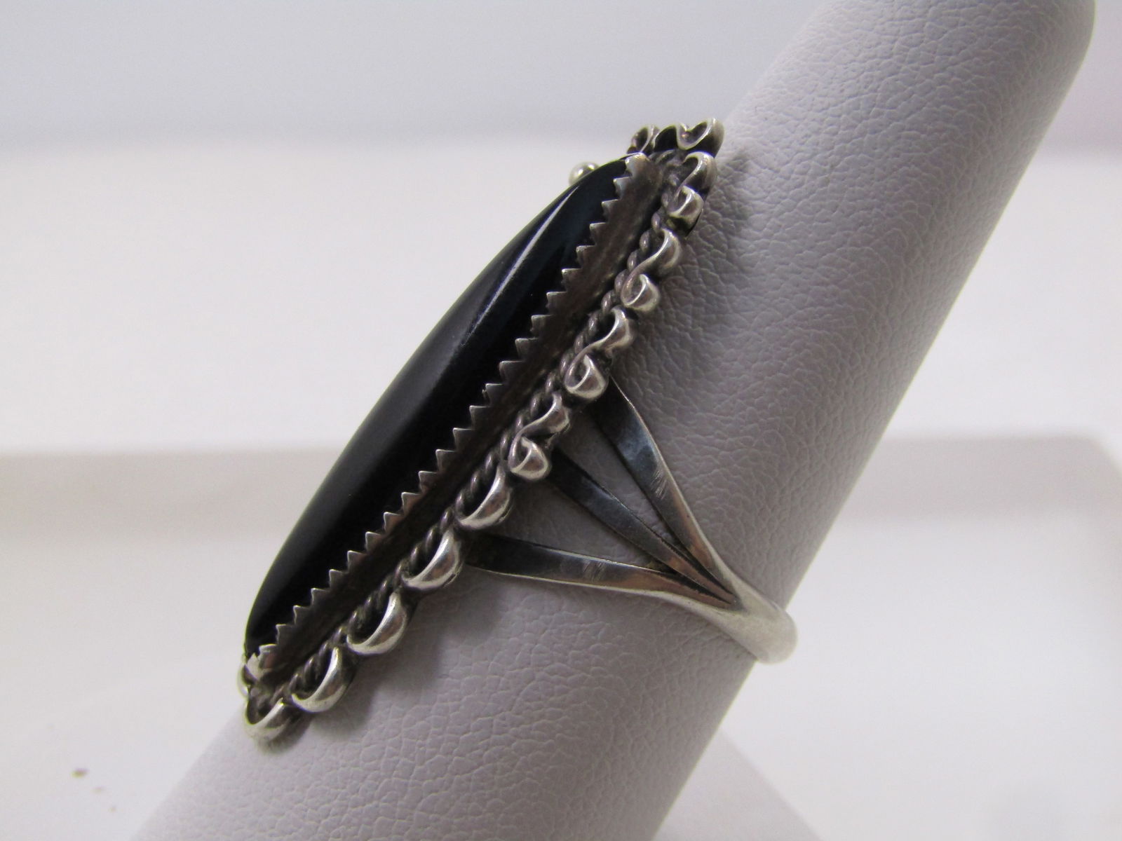 Vintage Sterling Southwestern Onyx Rng, Sz. 8.5, 1970's - 2