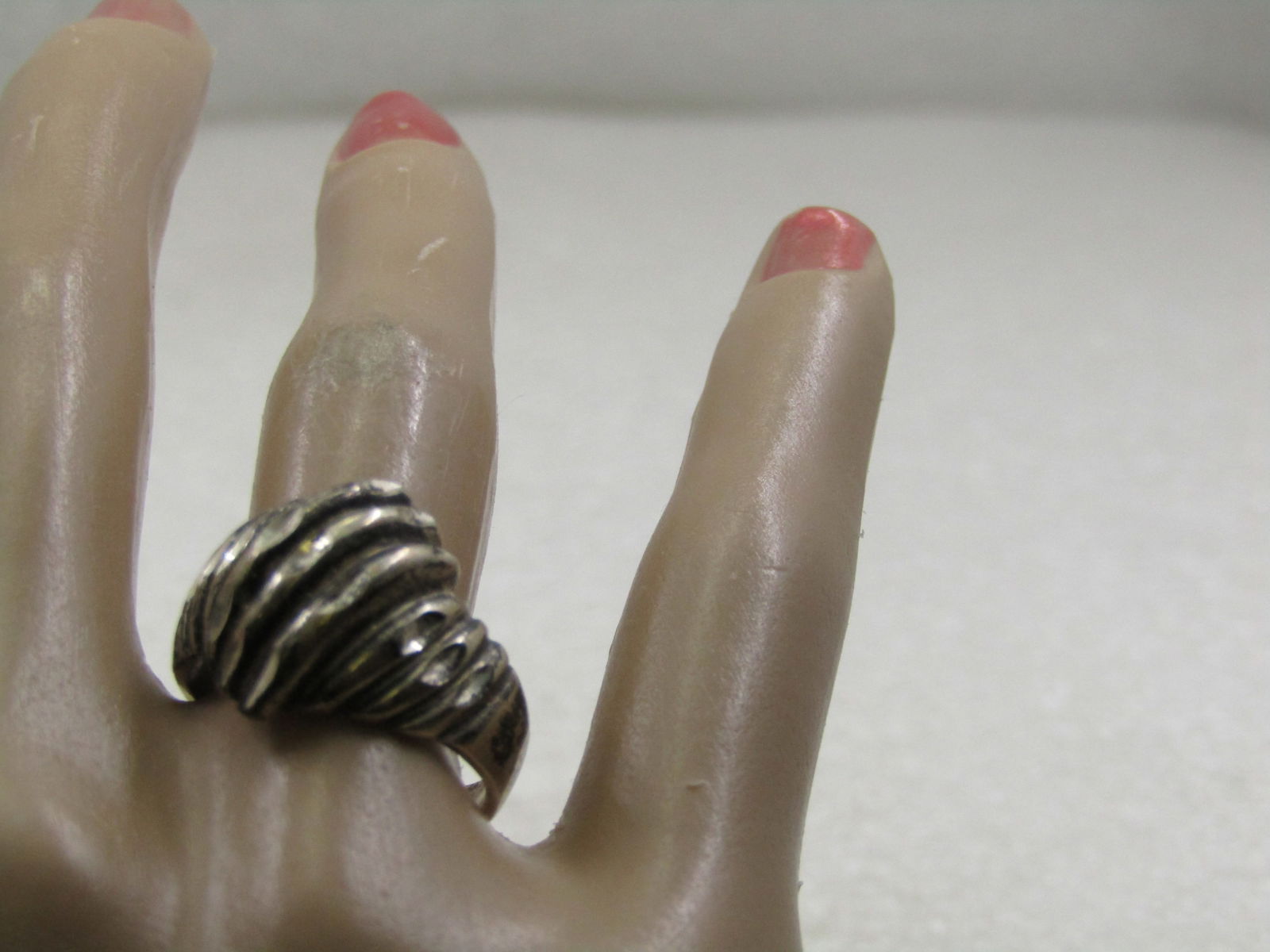 Vintage Sterling Domed Ridged Ring, Sz. 8, Unisex, Signed - 7