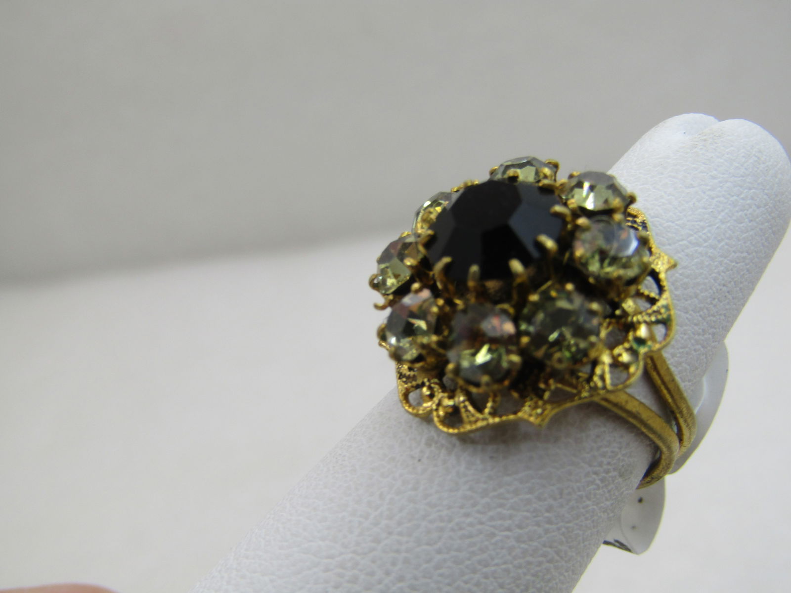 Vintage Rhinestone Adjustable Ring, Sz. 5-7, Victorian Themed - 3