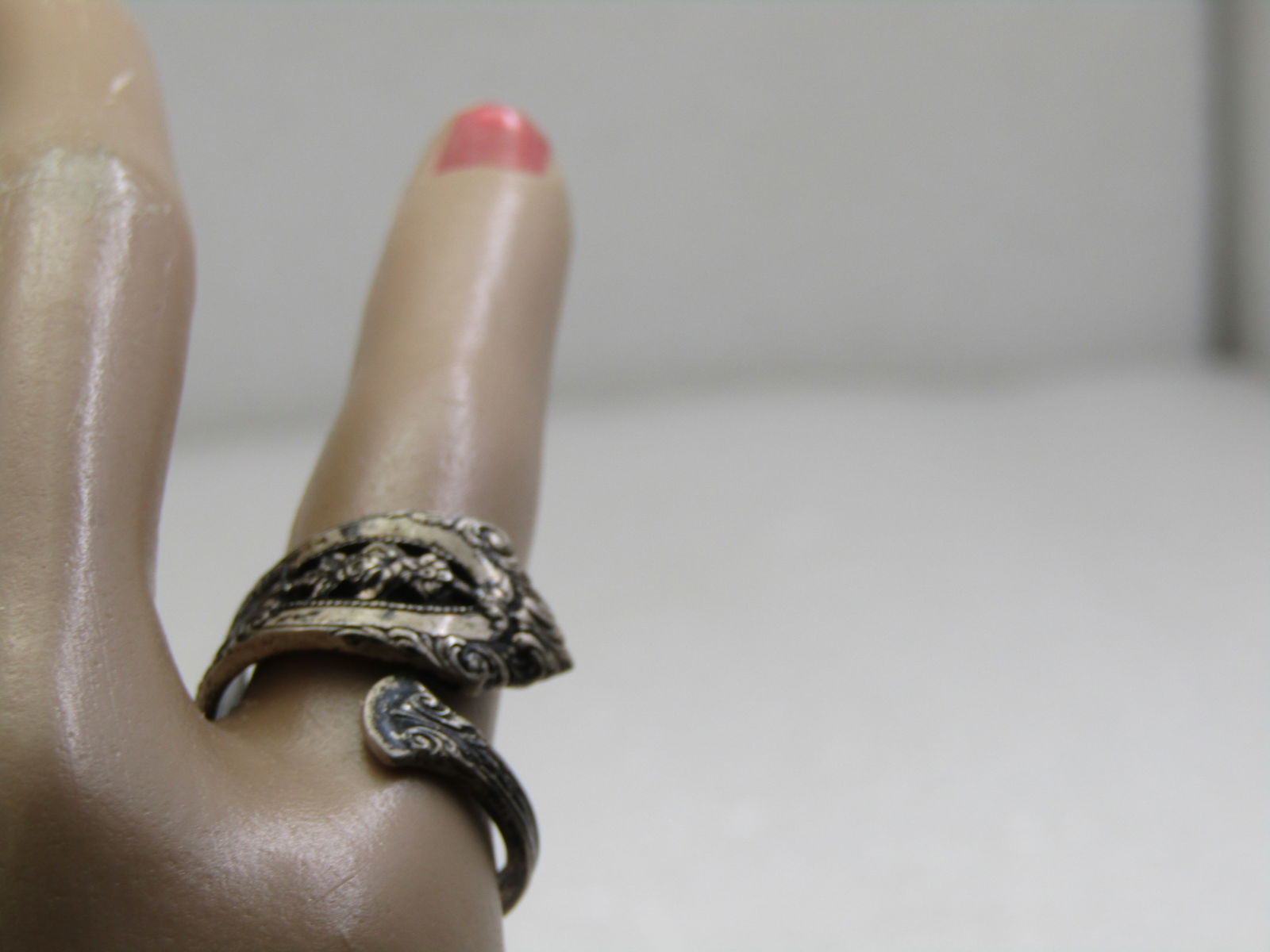 Wallace Rose Point Silverware Spoon Ring, Sz. 6.5. 1934 - 7