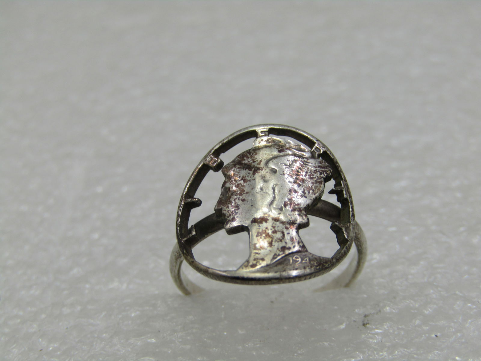 Vintage 1944 Silver Dime Cutout Ring, Sz. 6.5 - 3