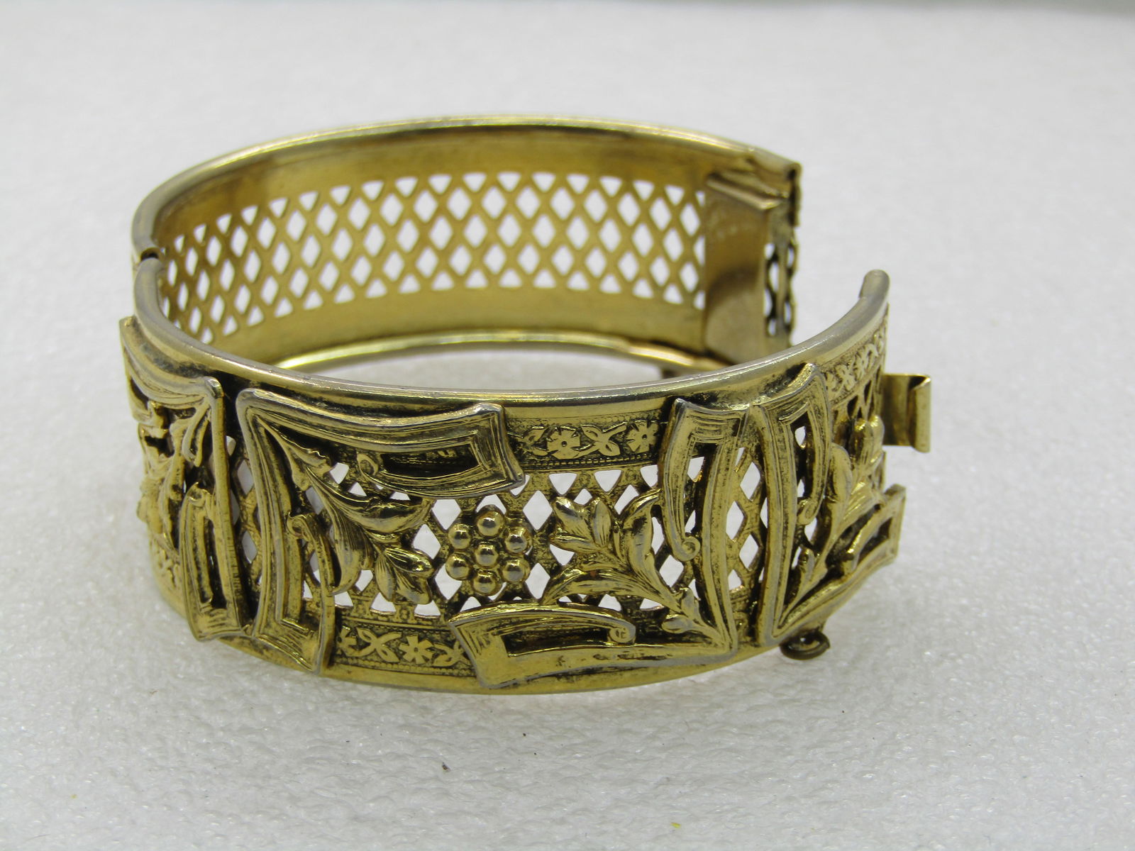 Vintage 10kt Cross Crucifix Necklace, Signed ADL, 19", - 15