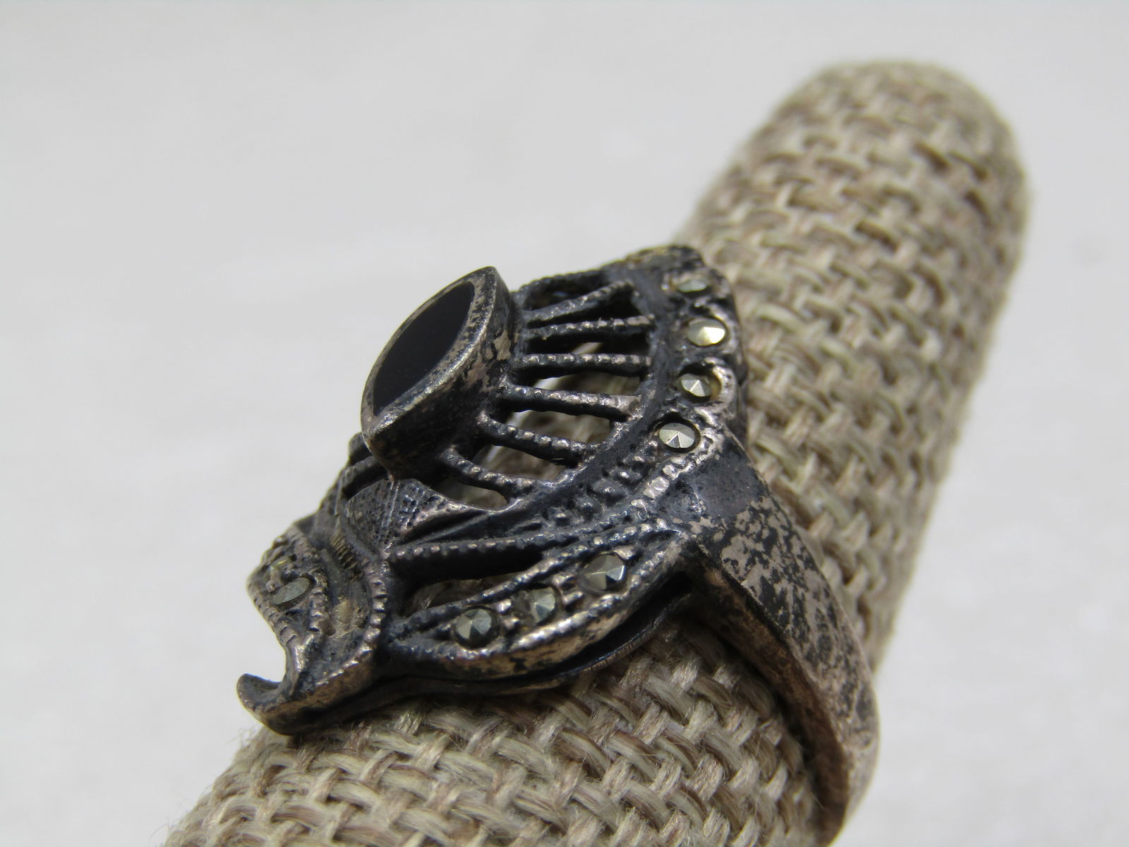 Vintage Sterling Onyx Leaf Marcasite Ring, Sz. 7.75 - 3
