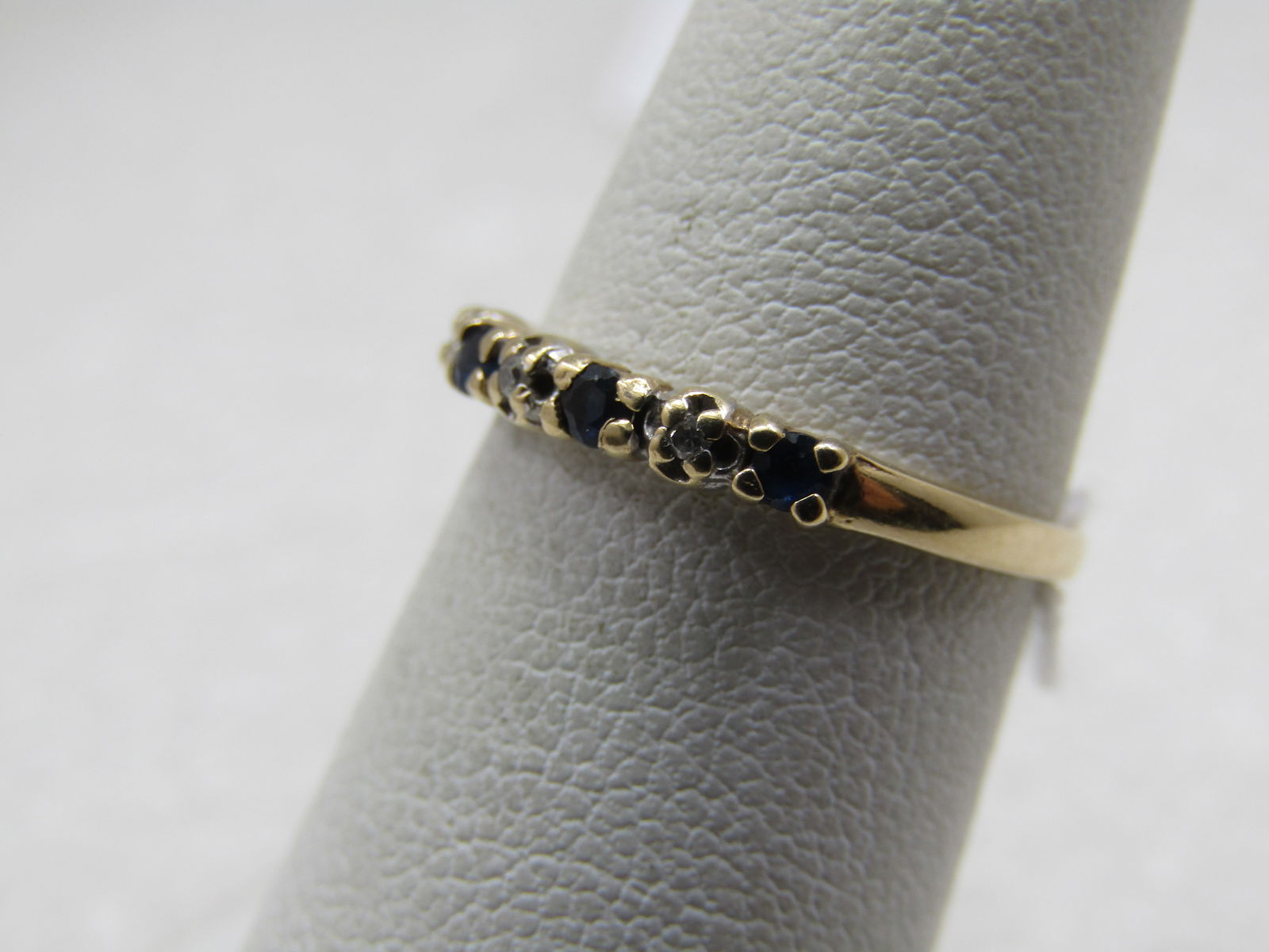 Vintage 14kt Sapphire Diamond Band Ring, Sz. 5.5. 2.5mm - 3
