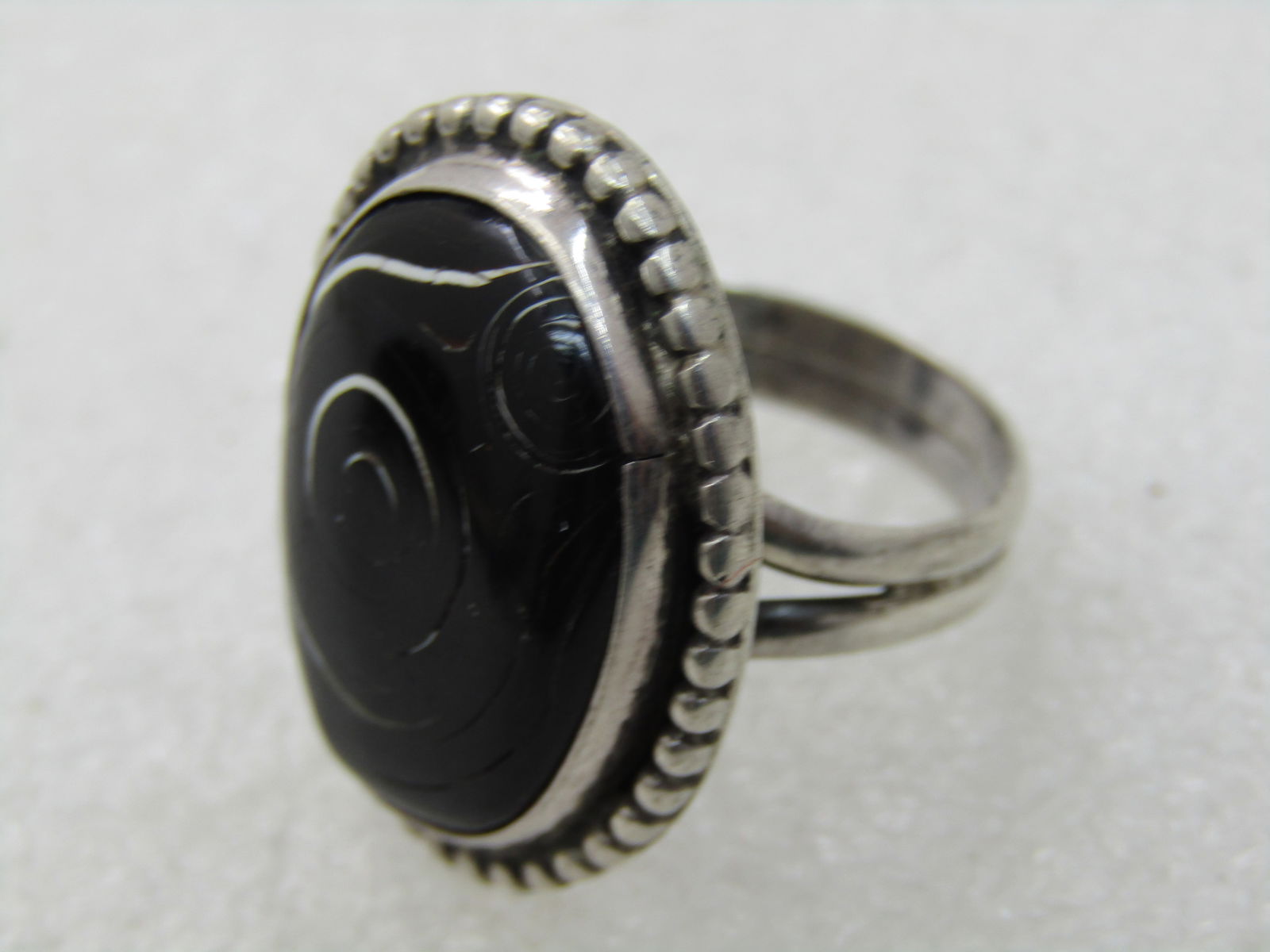 Southwestern Sterling Silver Black Ring, Sz. 7, 7.15 gr. - 8