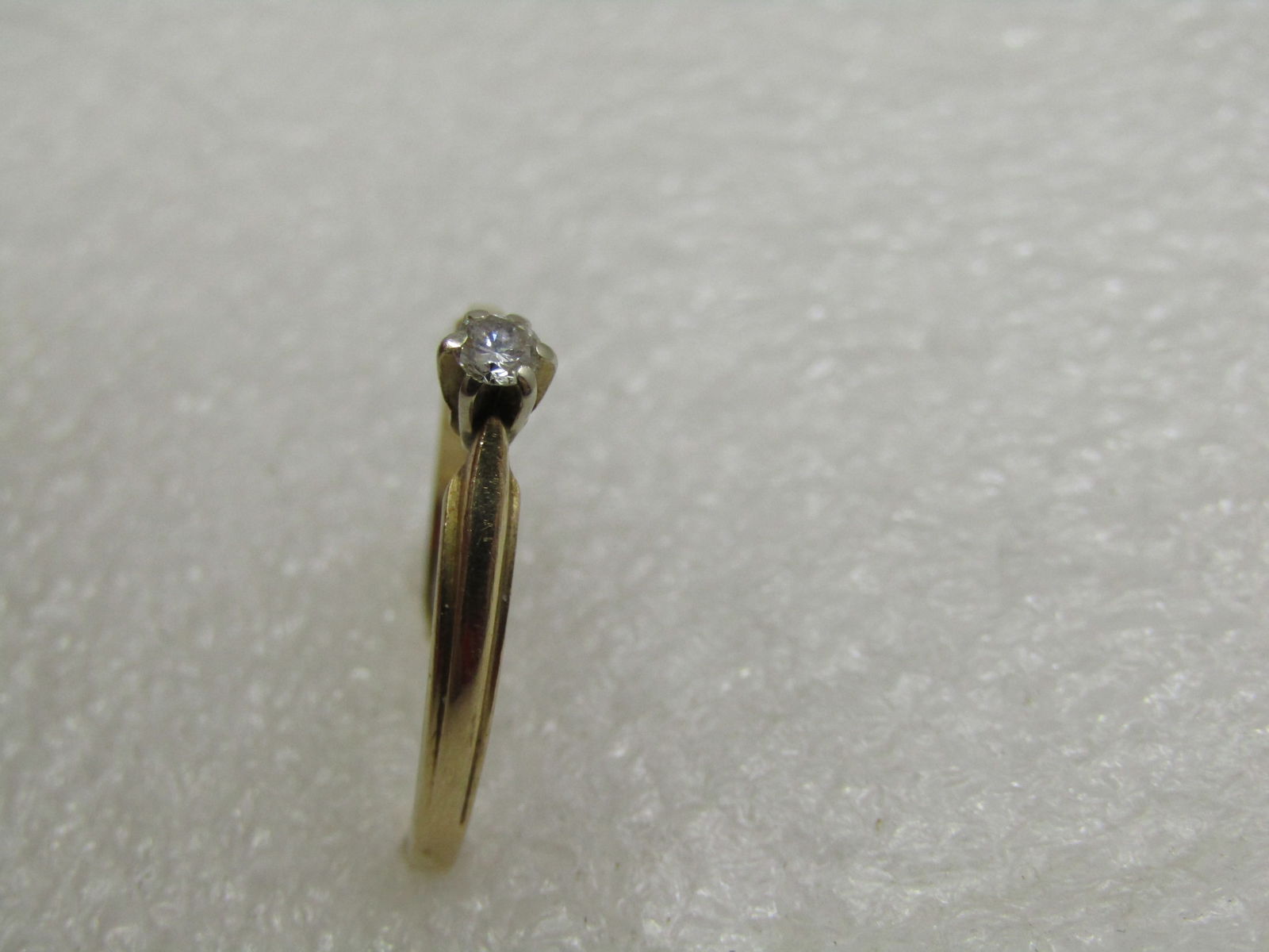 Vintage 14kt Diamond EngaGement/Promise ring, Sz. 9, .15 CT Mid-Century - 9