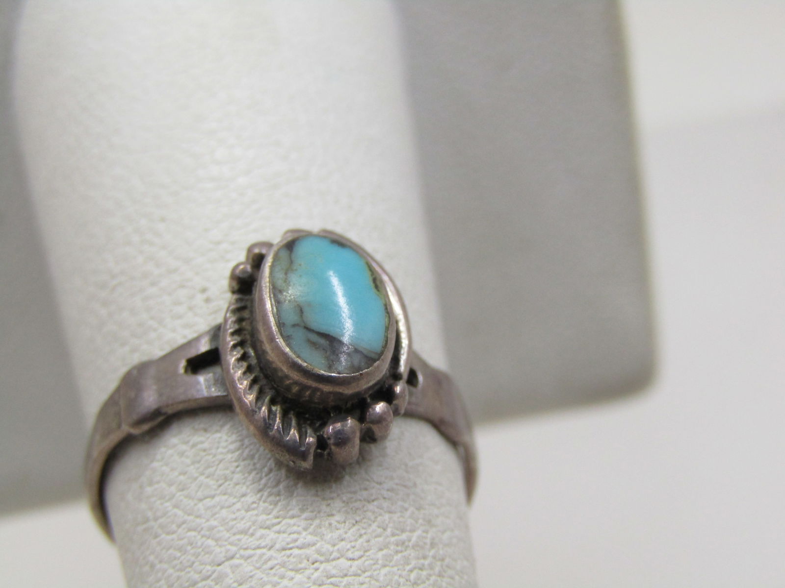 Vintage Sterling Southwestern Turquoise Ring, Sz. 7 1960-1970's - 3