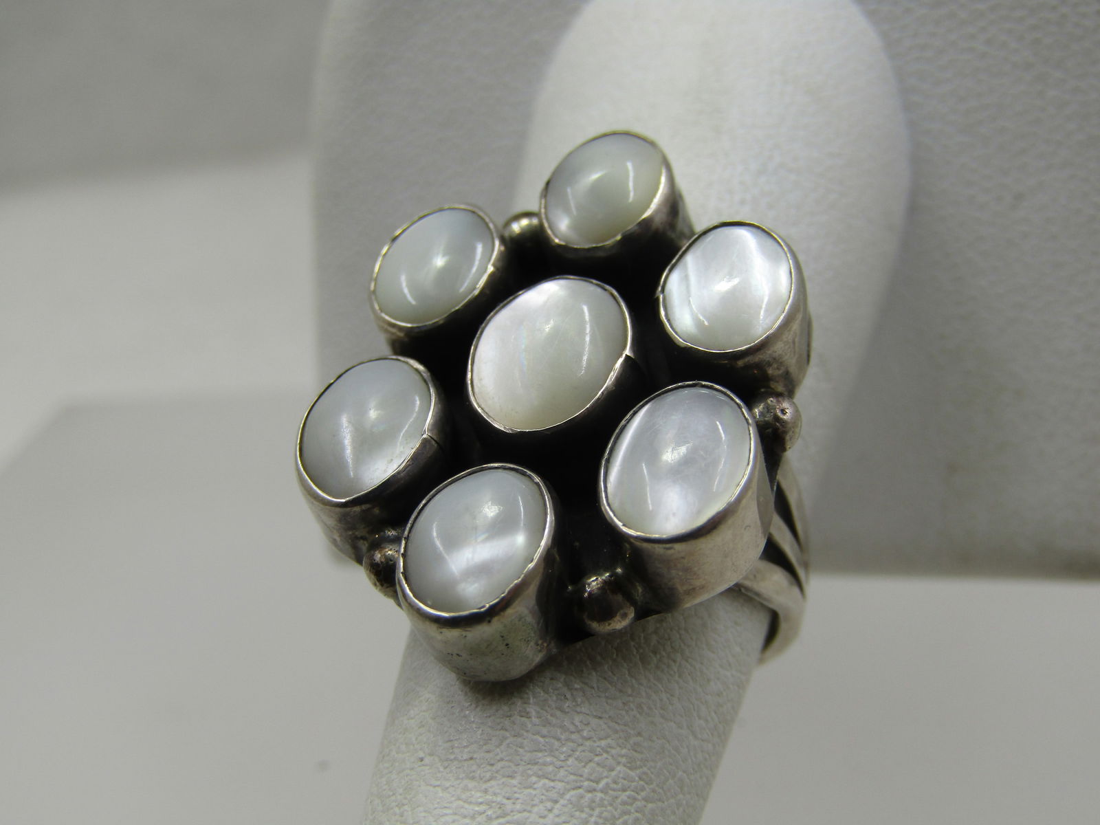 Vintage Sterling Southwestern Mother-of-Pearl, Ring, Cluster, Sz 7. Signed H - 3