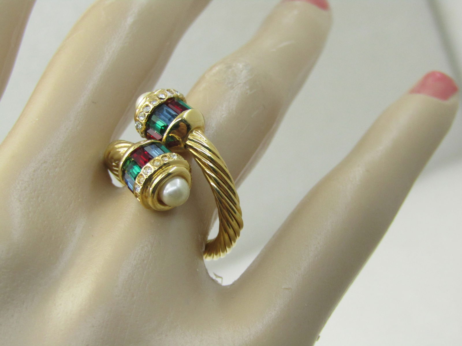 Vintage Joan Rivers Straw Bead Faux Pearl Bypass Ring, Size 5-6 adj., Gold Tone - 6