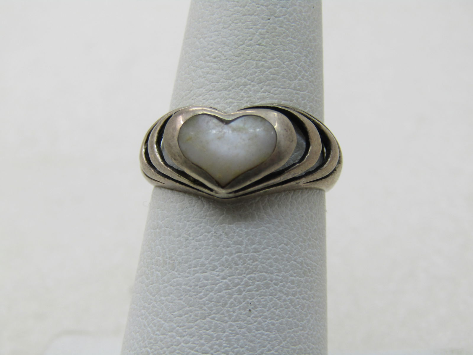 Vintage Sterling MOP Heart Ring, Sz. 6 - 2