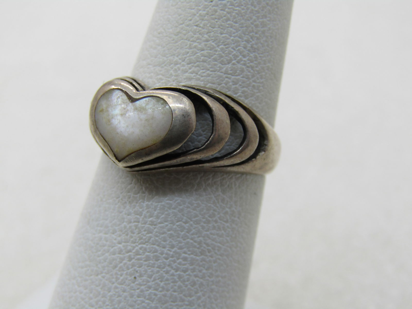Vintage Sterling MOP Heart Ring, Sz. 6 - 4
