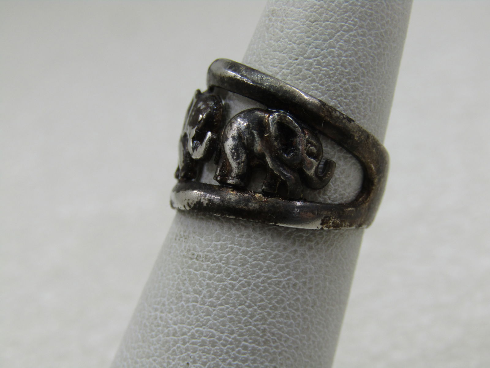Vintage Sterling Silver Elephant Band Ring, Sz. 6 - 3