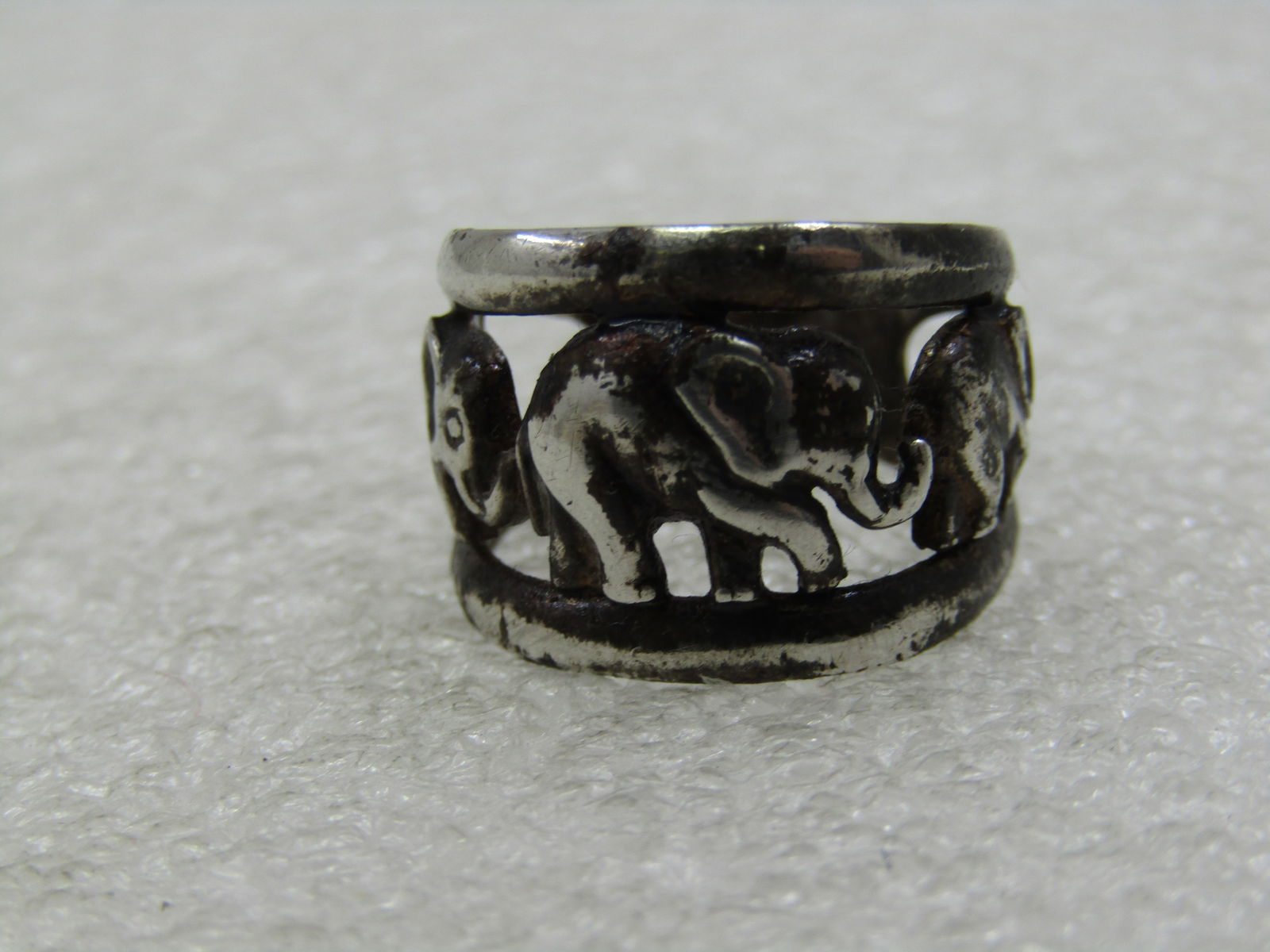 Vintage Sterling Silver Elephant Band Ring, Sz. 6 - 4