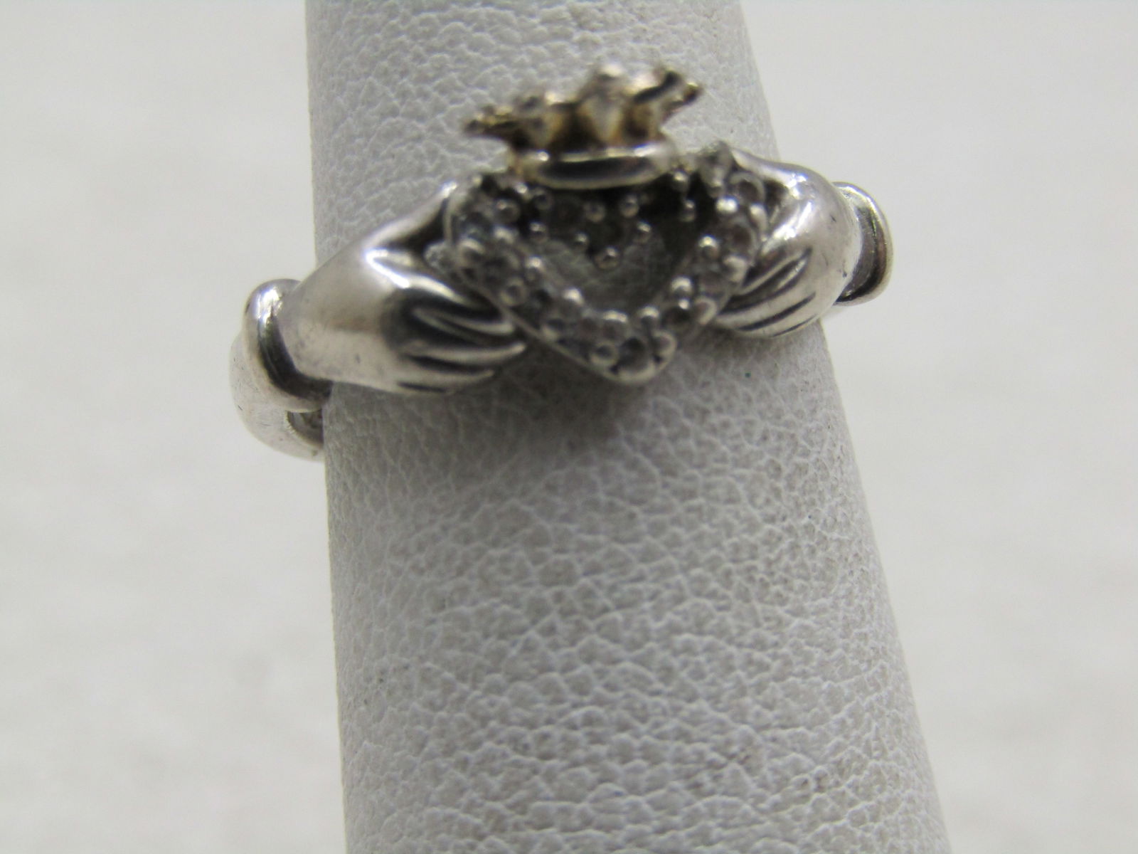 Vintage Sterling Rhinestone Claddagh Ring. Sz 4.5 (1 of 7)