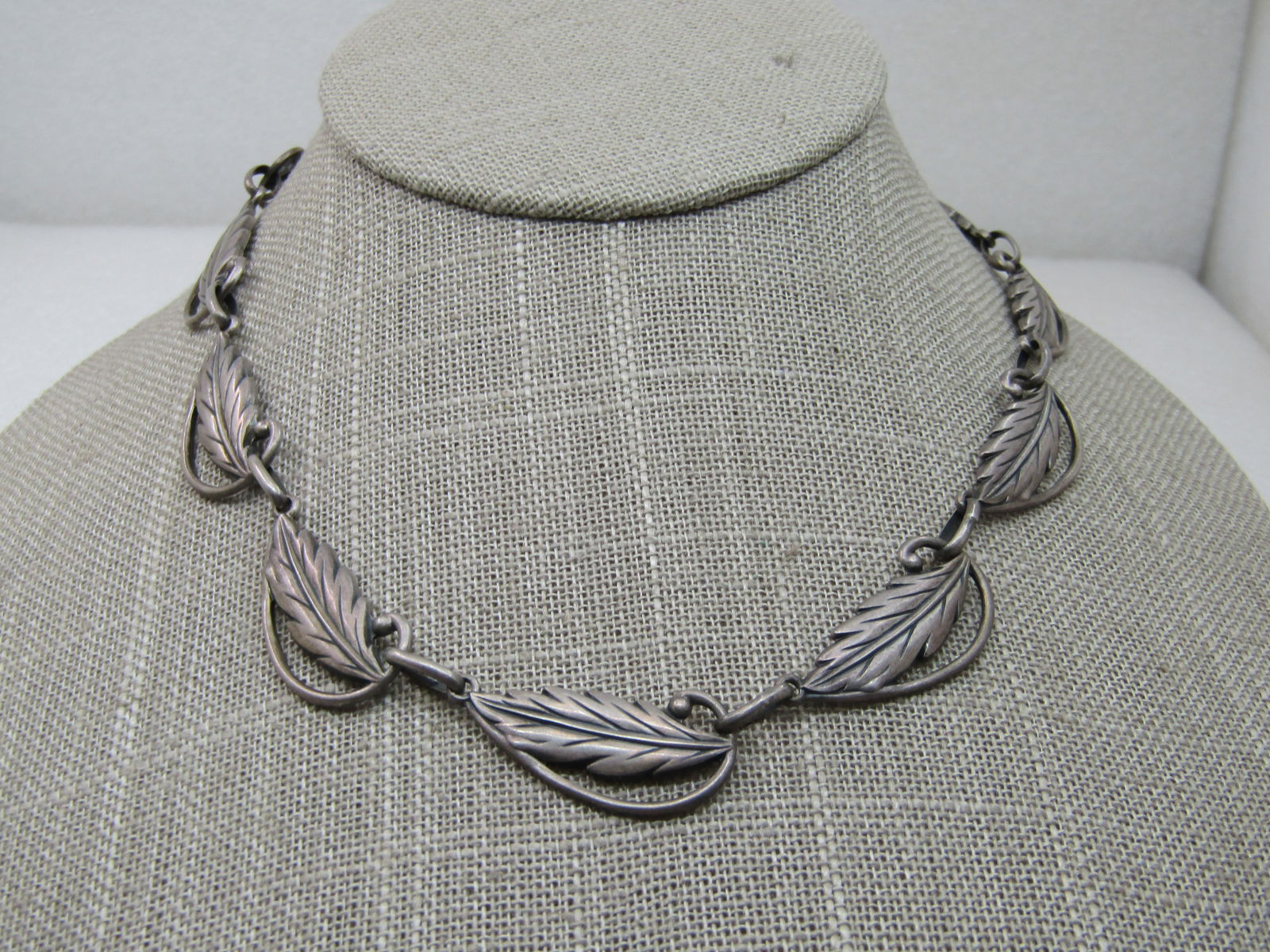 Vintage Sterling Danecraft Leaf Necklace, Wreath, 15", 27.75gr. - 4